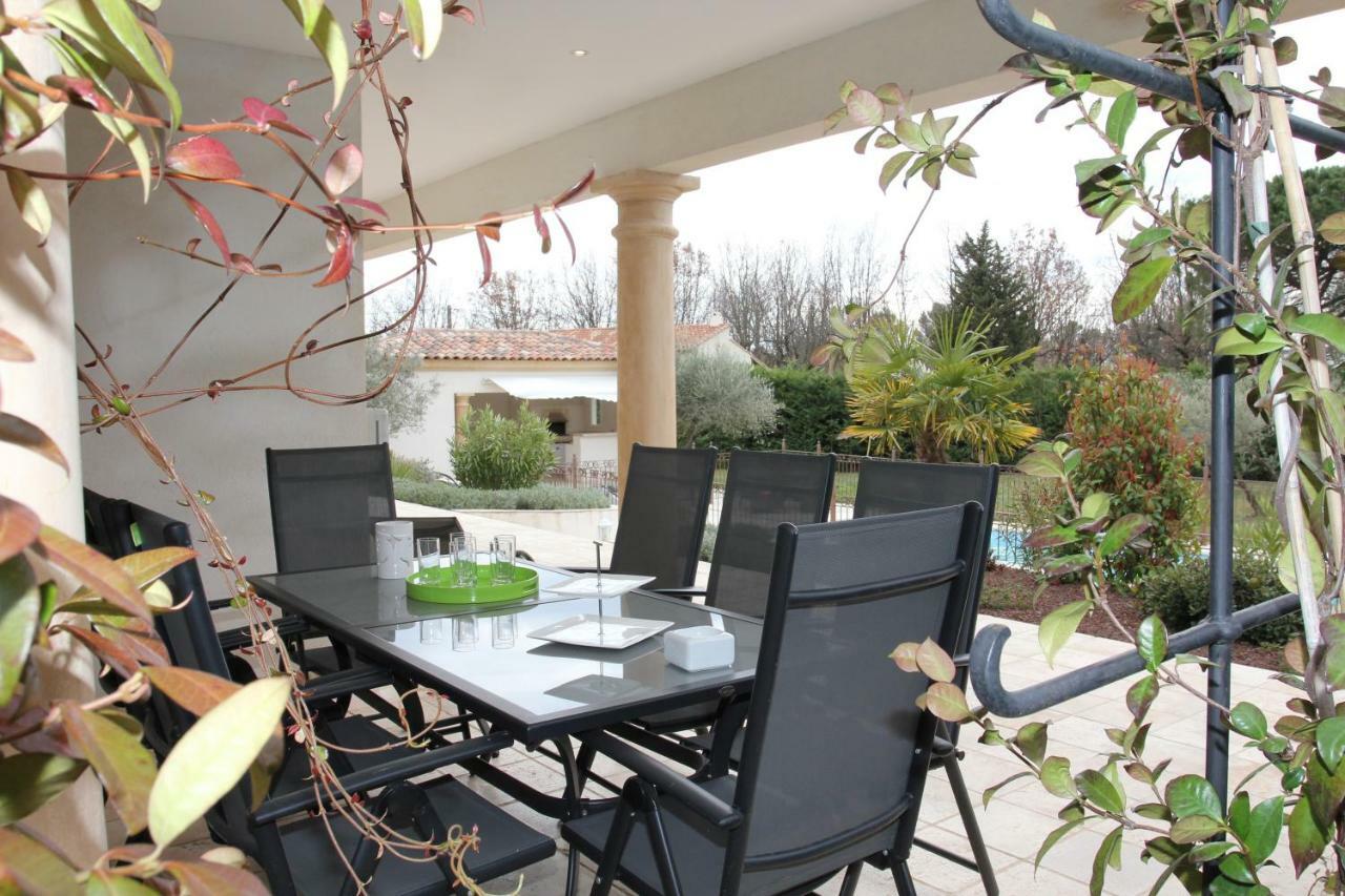 Villa Jasmin Regusse Exterior photo
